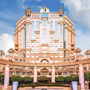 Swissotel Al Murooj 5*, Dubái Emiratos Árabes Unidos